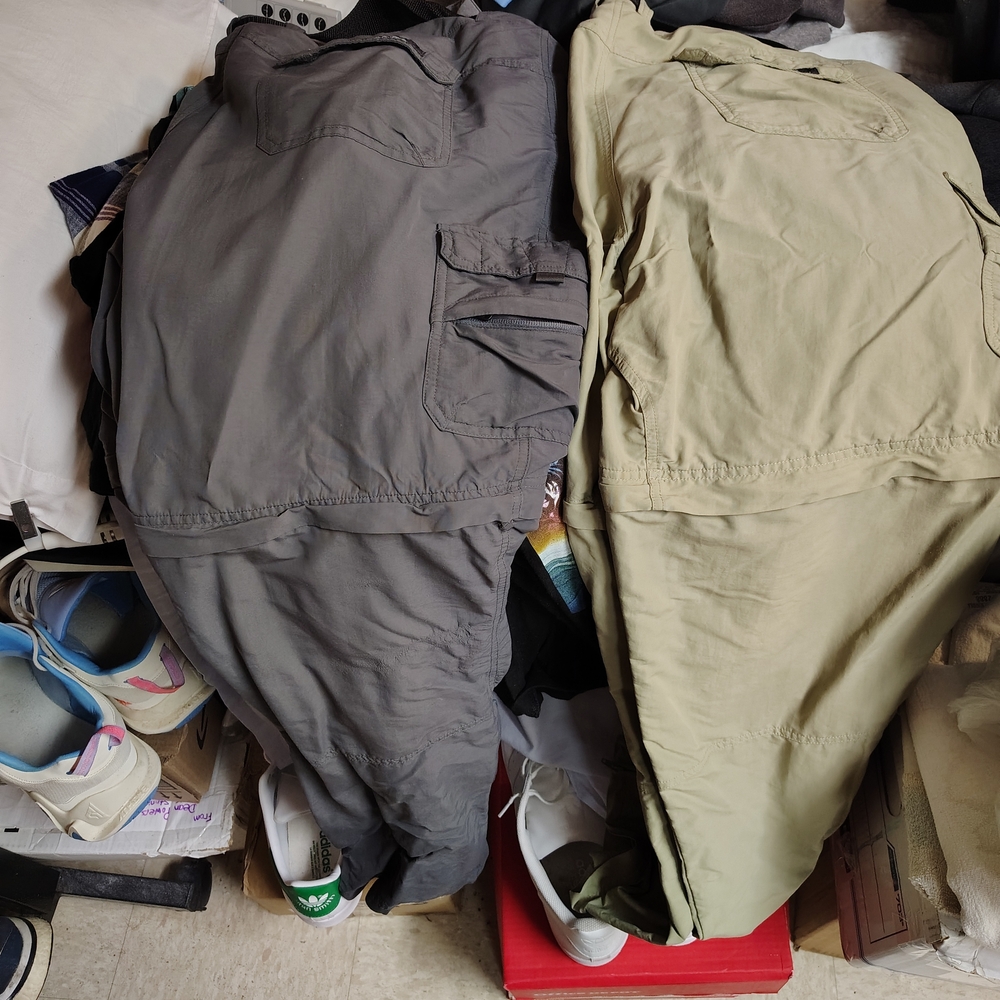 Cabela's Gray and Tan Cargo Pants for Men Minimal Wear Some Imperfections 40 32